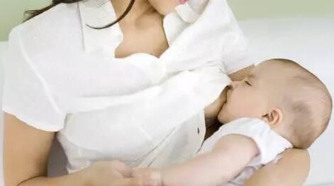 母乳喂养好处多:减肥、降低女性患心脏病风险